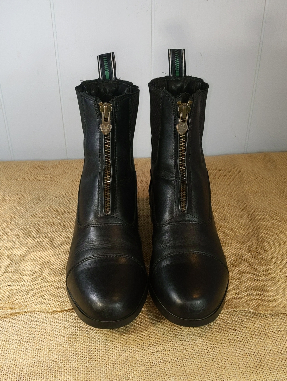 Ariat Heritage IV Zip Waterproof Women's Leather Paddock Boots Sz 7.5, Black - Picture 2 of 8